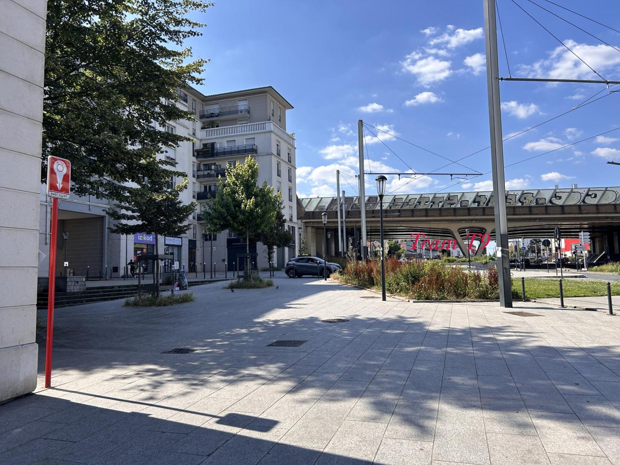 Parishuit Thiais Exterior foto